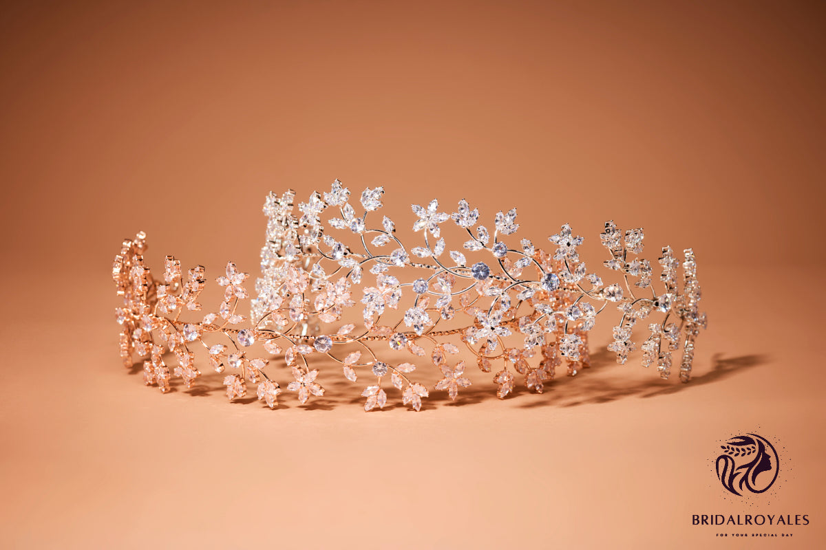 Floral Bridal Crown Romantic Wedding Tiara Nature-Inspired Headpiece Bohemian Wedding Crown Rose Gold Bridal Tiara Elegant Zircon Crown